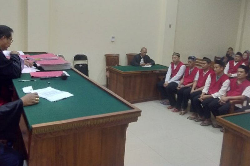 Terdakwa kurir sabu dihukum 18 tahun penjara