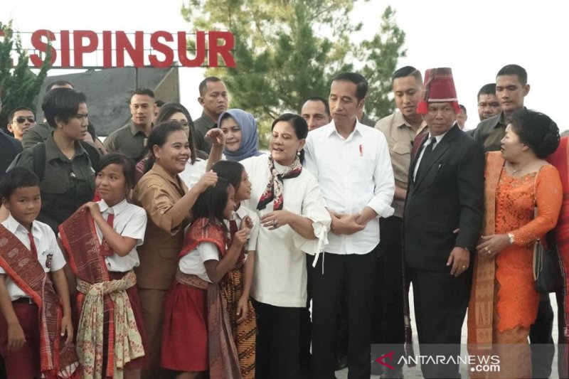 Presiden Jokowi ingin Danau Toba jadi wisata berkelas