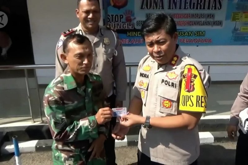Layanan SIM gratis meriahkan HUT Bhayangkara