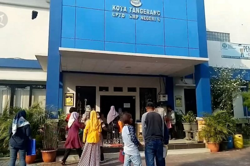 Warga di lingkungan sekolah manfaatkan sistem zonasi