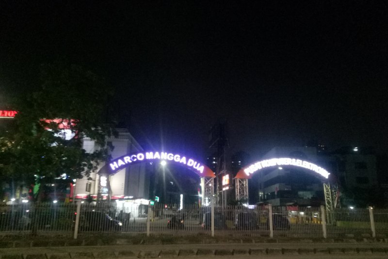 Pengunjung mall Mangga Dua dikejutkan gempa 7,4 SR