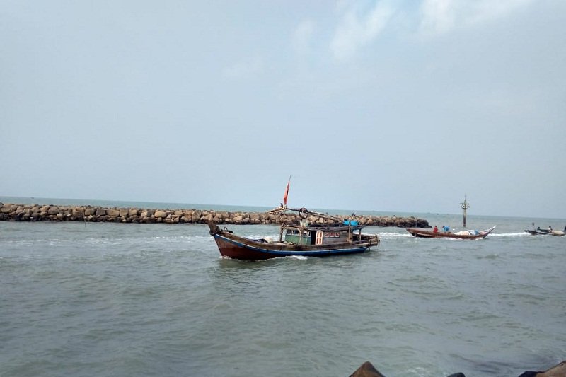 Pasca-gempa Selat Sunda, nelayan Lampung Timur tetap melaut