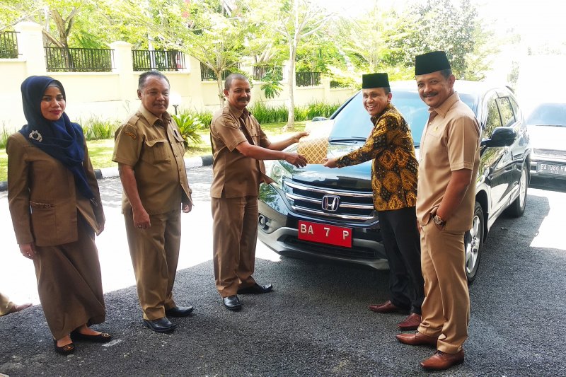 Wakil Ketua DPRD Kota Solok kembalikan mobil operasional jelang masa jabatan habis