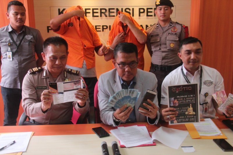 Polda Kepri ungkap perdagangan wanita di tempat karaoke