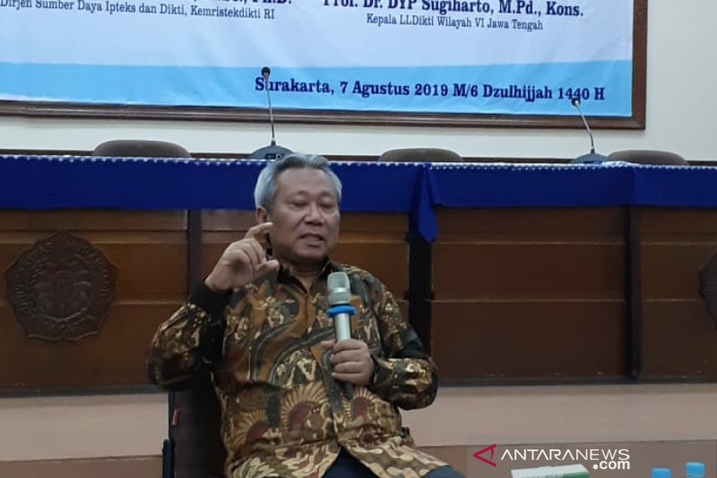 Rektor UMS dikukuhkan jadi guru besar UMS