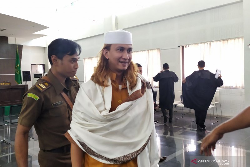 Bahar Smith menjalani hukuman di Lapas Pondok Rajeg