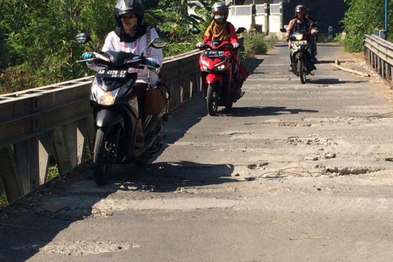DPUPKP Sleman mengkerjakan 18 proyek peningkatan jalan pada 2109