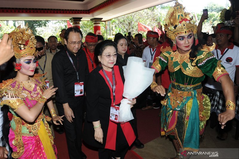 Megawati ajak Prabowo "bertempur" kembali 2024