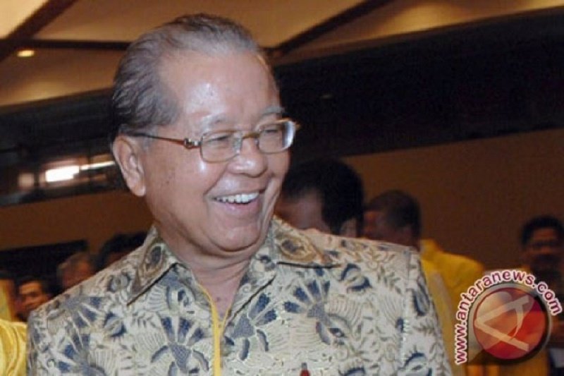 Mantan Menteri Tenaga Kerja, Cosmas Batubara meninggal dunia