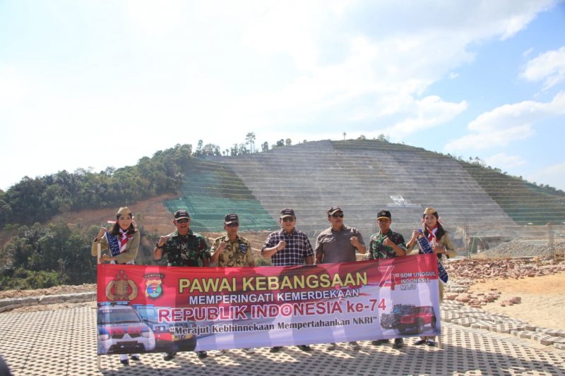 Gubernur Lampung lepas pawai kebangsaan peringati HUT RI di Pringsewu