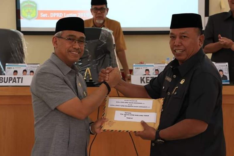 Bupati serahkan KUA PPAS TA 2020 kepada DPRD Lutim