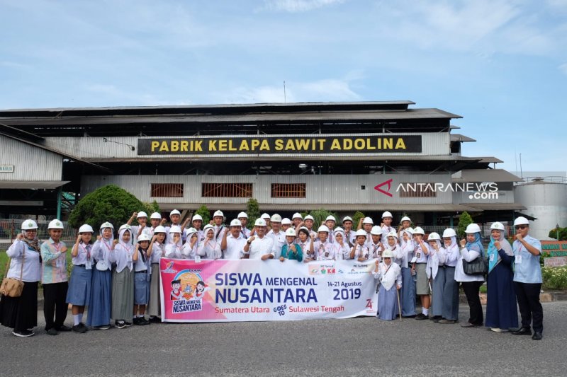 Peserta SMN 2019 kunjungai PT Perkebunan Nusantara IV Kebun Adolina