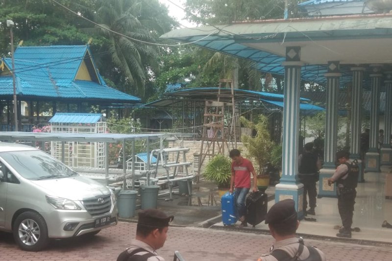KPK panggil mantan pejabat Disdik Dumai