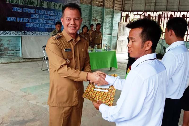 BPD dan kades jangan sering berselisih, kata Bupati Gumas