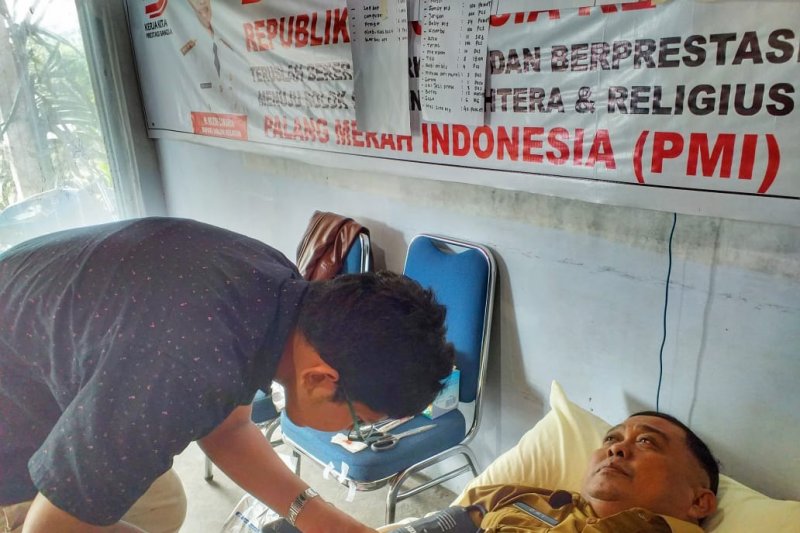 UTD RSUD Solok Selatan kesulitan penuhi kebutuhan darah, disiapkan 250 kantong tiap bulan kurang