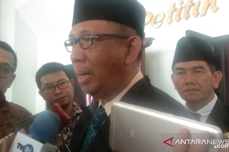Gubernur Kalbar-Deputi Kemenko Polhukam bahas tanaman kratom