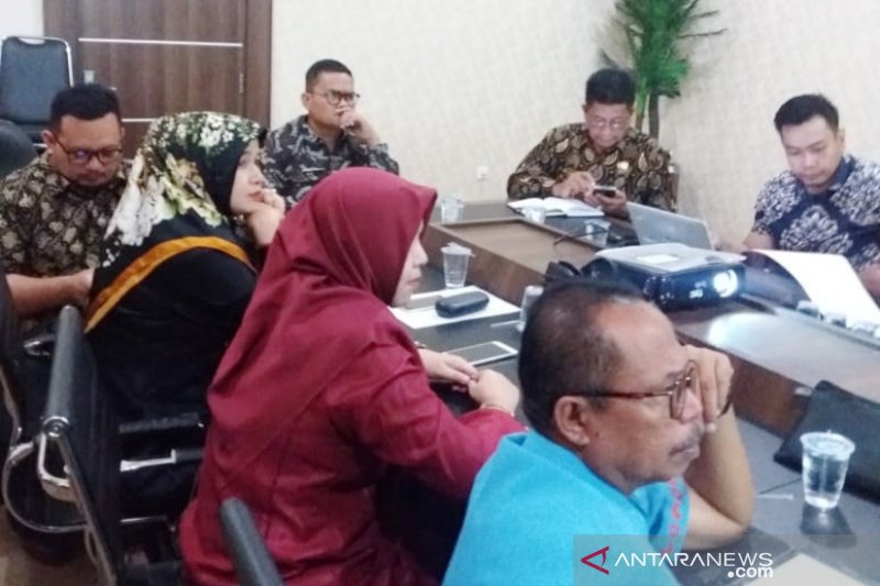 Pesisir Selatan siapkan perbup atur pakaian dinas