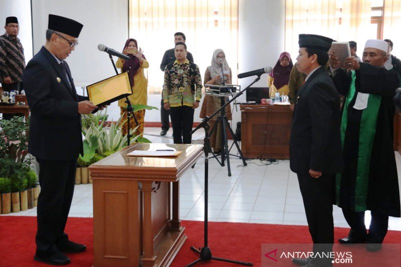 Mantan Sekwan Sijunjung menjadi Sekda Tanah Datar