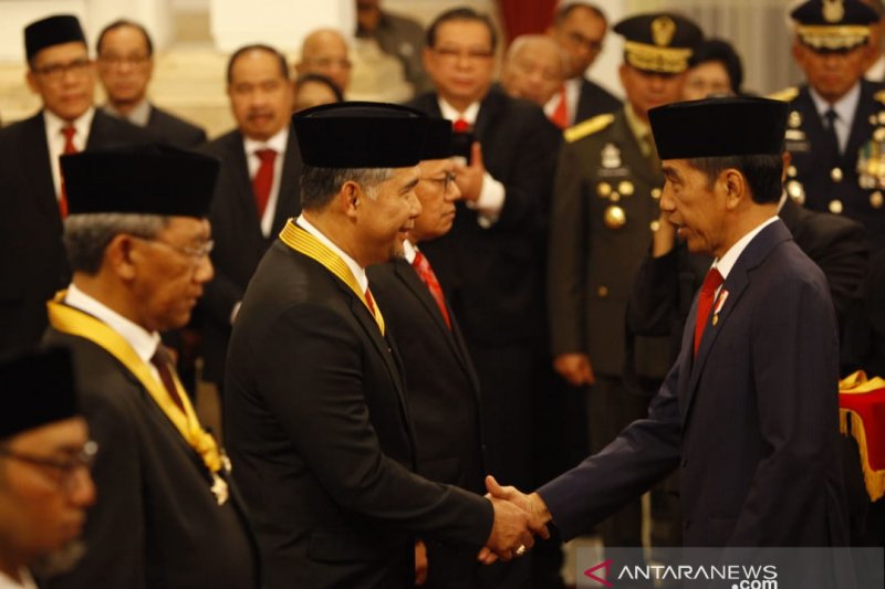 Walkot Jambi dianugrahi bintang jasa pratama