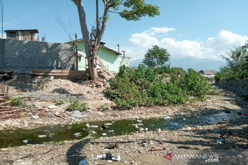 Warga desak Pemkot Palu bangun tanggul pengaman anak Sungai Laoswani