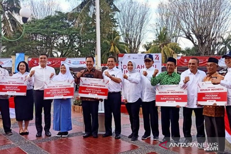 Empat BUMN serahkan bantuan Rp2,35 miliar di Lombok