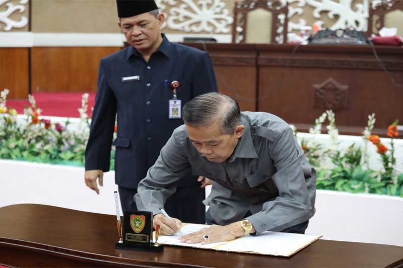 DPRD dan Pemprov Kalteng tandatangani rancangan APBD-P 2019