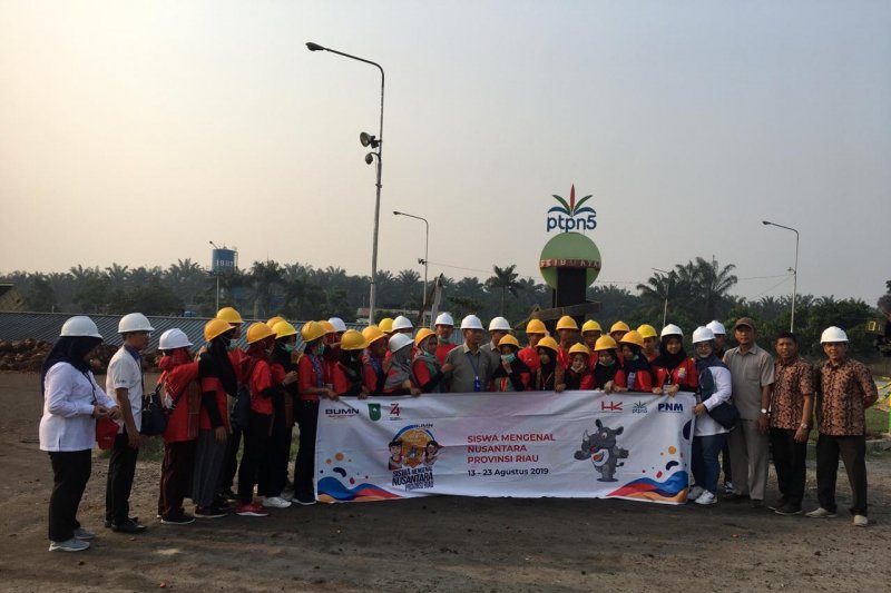 Peserta SMN Yogyakarta dikenalkan PTPN V