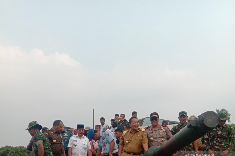 Gubernur Arinal apresiasi pameran alutsista 2019