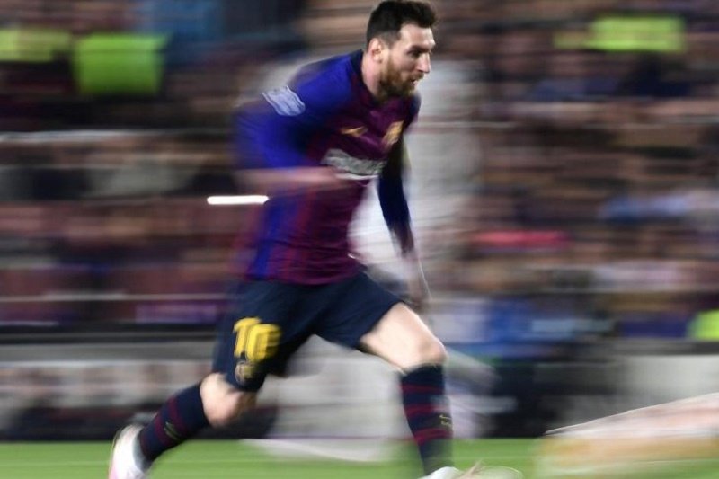Messi mengakui Virgil van Dijk sebagai bek tangguh