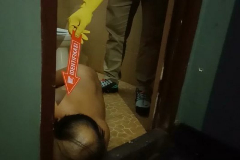 Jenazah tanpa busana di kamar hotel melati