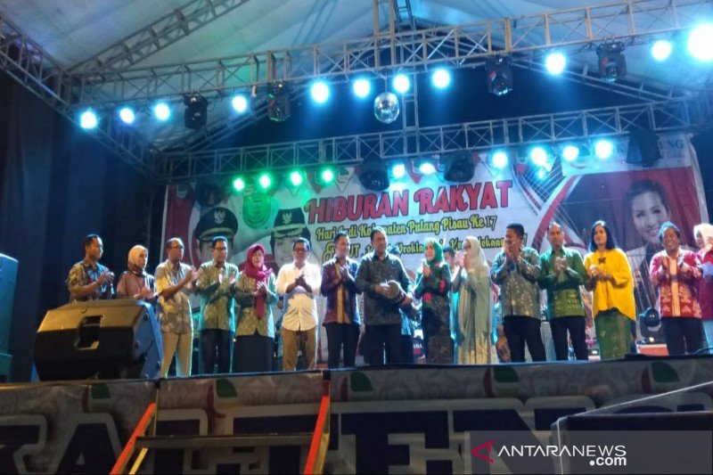 Kualitas dan kuantitas Pulpis Expo harus ditingkatkan, kata Bupati