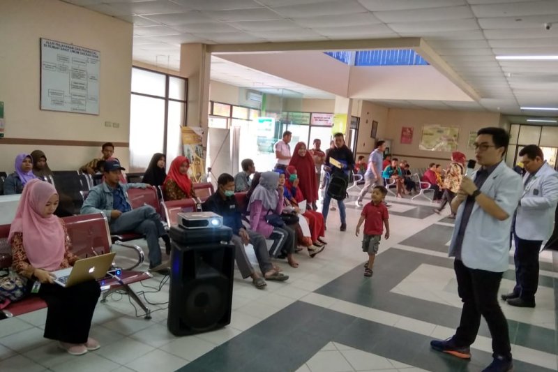 RSUD Tengku Rafian Siak berikan penyuluhan kesehatan pasien dan keluarga di ruang tunggu