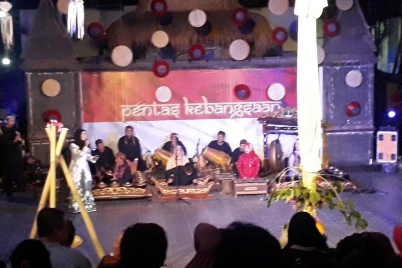 Tembang pop Sunda di "Sunda Kecil"