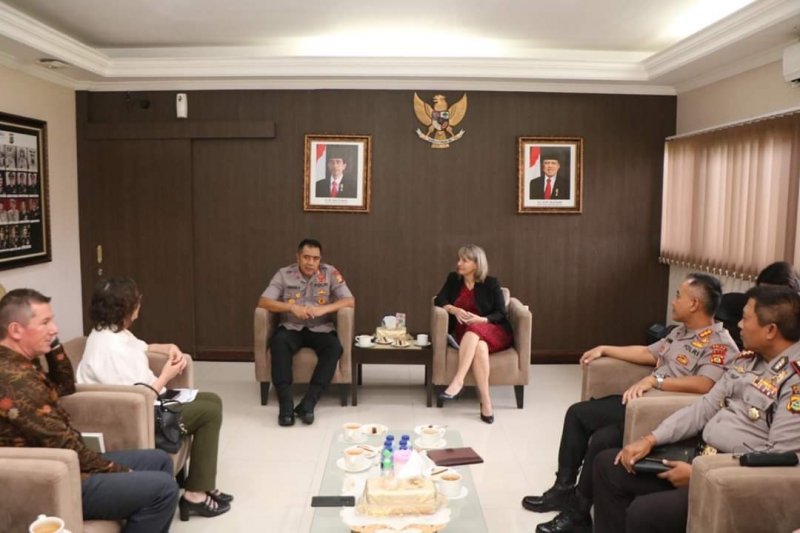 Polda Bali menerima kunjungan DFAT soal pelanggaran wisatawan Australia