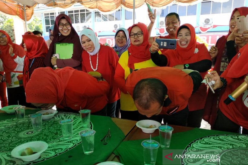 BKKBN Sumsel gelar lomba santap pempek