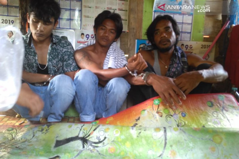 Tertangkap nyabu di kebun jagung, tiga pemuda ini tak berkutik ditangkap polisi