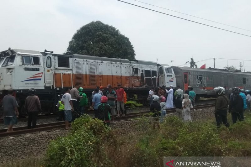 Daop 1: Jalur kereta lintas Karawang sudah bisa dilintasi