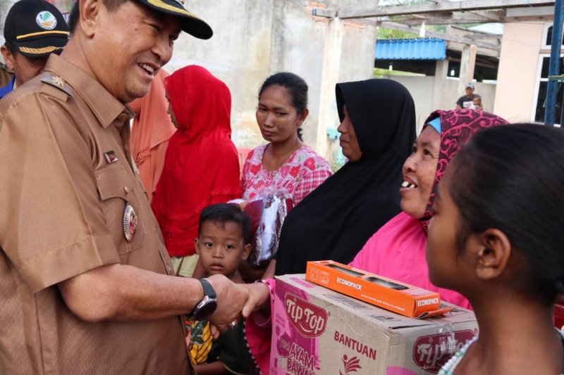 Kebakaran di Seberang Tembilahan, 39 jiwa kehilangan tempat tinggal. Wabup Inhil beri bantuan
