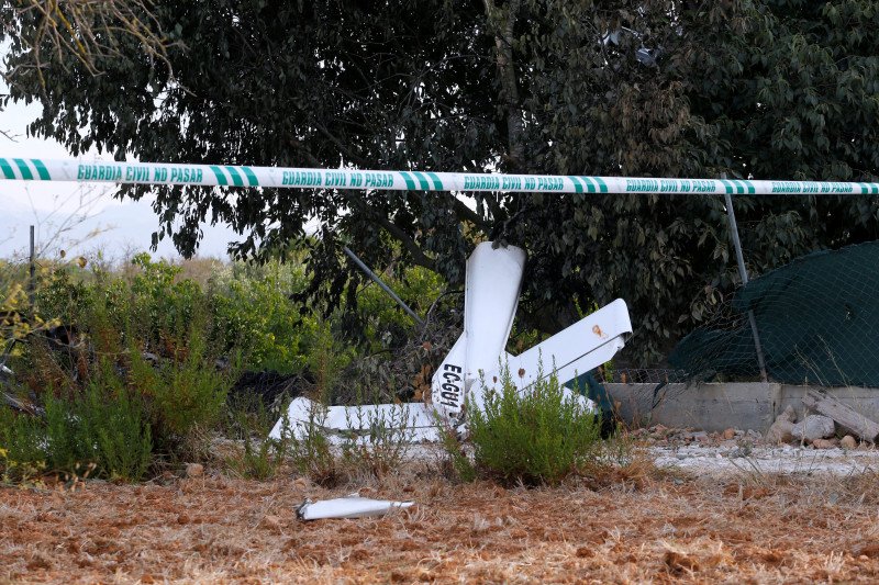 Pilot tewas, helikopter pemadam kebakaran hutan di Portugal jatuh