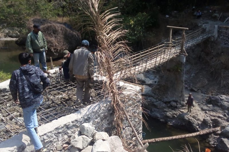 Tahun 2019, Pemprov Jabar akan bangun 23 jembatan gantung desa