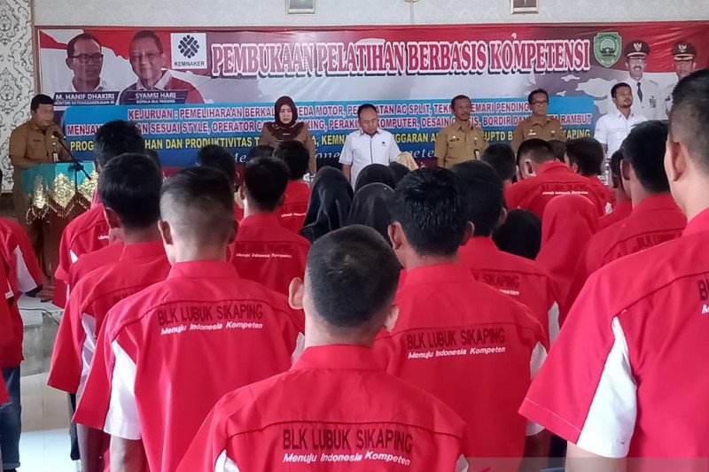 BLK Lubuksikaping bekali 160 generasi muda berbasis kompetensi