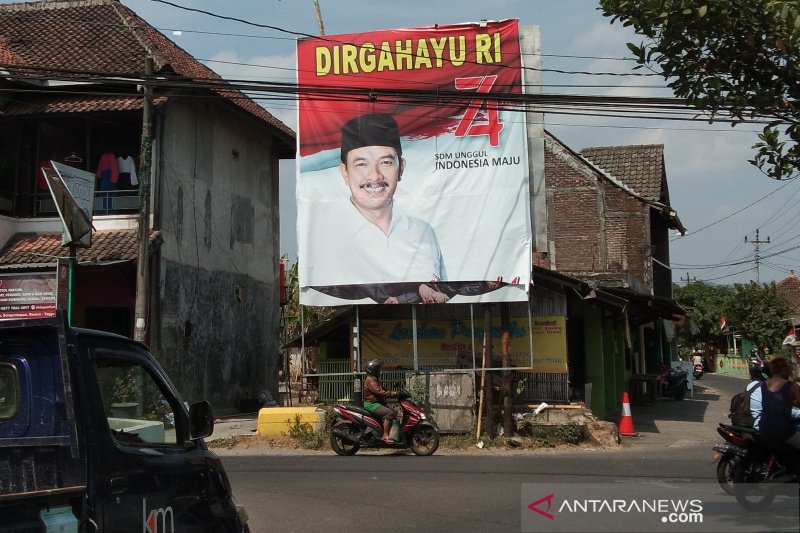 Satpol PP: baliho di simpang empat Jambidan tidak berizin
