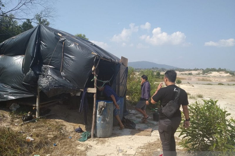 Polisi buru penganiaya pekerja tambang