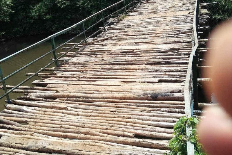 Legislator minta Pemkab prioritaskan pembangunan infrastruktur di Mapattunggul