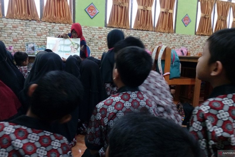 PGRI sebut Indonesia kekurangan 1,1 juta guru