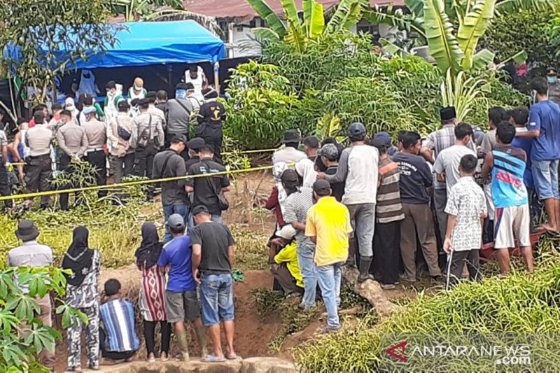 Polisi Sumbar bongkar makam untuk autopsi korban pembunuhan