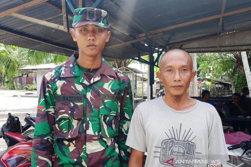 Anak penjual cendol lulus sebagai prajurit TNI