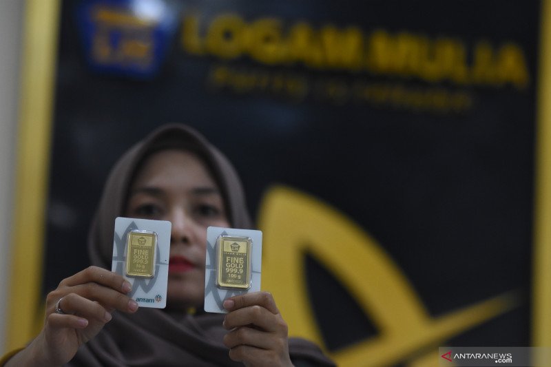 Harga emas batangan anjlok, turun Rp5.000/gram