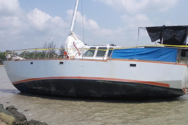 Penumpang kapal terdampar di perairan Lampung Timur diduga WNA