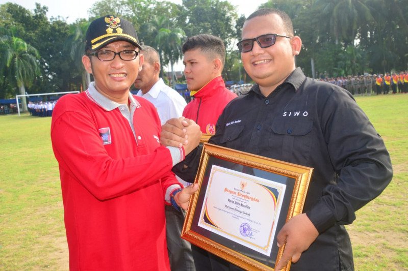 Pewarta Antara Sumbar raih penghargaan Wartawan OIahraga Terbaik
